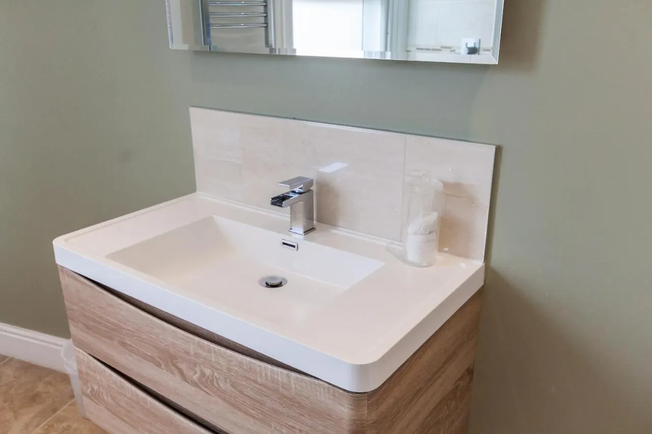 Apartment Bath Holiday Suites
