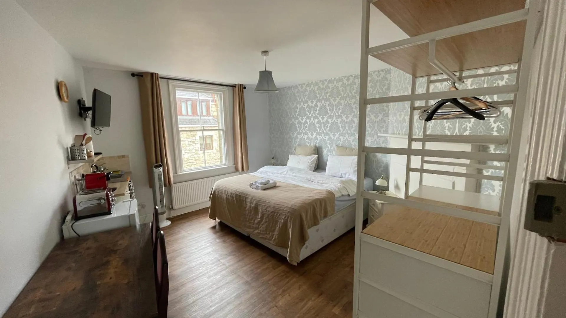 Bath Holiday Suites